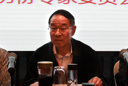 刘志峰会长做《谋创新、补短板、促发展》重要讲话